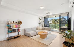 30705/2 Main Street, Varsity Lakes, Qld 4227