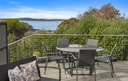 2/13 Garnett Street, Blackmans Bay, Tas 7052