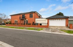 13 St Andrews Drive, Sunshine North, Vic 3020