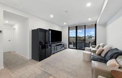 A212/90 Glenmore Ridge Drive, Glenmore Park, NSW 2745