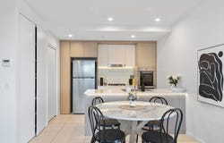 2025/123 Cavendish Rd, Coorparoo, Qld 4151