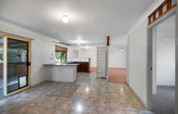 209 Lakes Drive, Laidley Heights, Qld 4341
