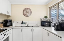 24 Burton Retreat, Stratton, WA 6056
