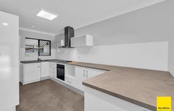 1/126 Wistaria Street, Holloways Beach, Qld 4878