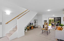 74 Calliope Circuit, Murarrie, Qld 4172