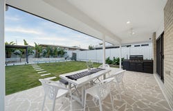 8 Koona Place, Hillcrest, Qld 4118