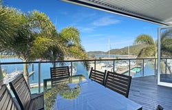 Unit 4/6 Terrace Pl 'Water's Edge', Nelly Bay, Qld 4819