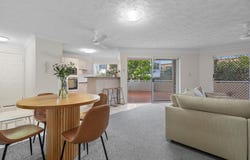 2/24-26 Peerless Avenue, Mermaid Beach, Qld 4218