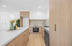 1, 2, 4/27 Masefield Avenue, Mooroolbark, Vic 3138