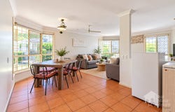 16 Danvers Court, Hillcrest, Qld 4118