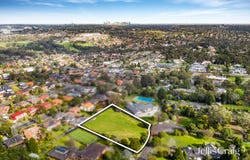 16 County Terrace, Templestowe, Vic 3106