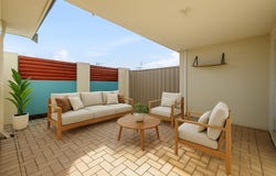 2/15 Crosthwait Circle, Tapping, WA 6065