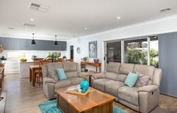5 Couch Court, Turvey Park, NSW 2650