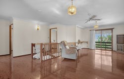 19 Noon Muckle Street, Macleay Island, Qld 4184