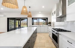 10 Paxtons Lane, Mansfield, Vic 3722