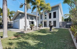 9/4 Bourke Street, Blacks Beach, Qld 4740