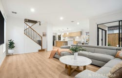 72 Carora Circuit, Clyde North, Vic 3978