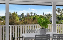 4 Morgan Street, Norman Park, Qld 4170