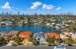 72 Edinburgh Road, Benowa Waters, Qld 4217