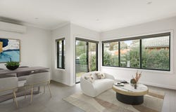 2/77 Rathcown Road, Reservoir, Vic 3073