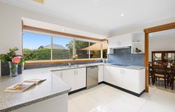 7 Gum Leaf Close, Hornsby Heights, NSW 2077