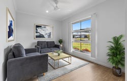 21 Kensington Drive, Southside, Qld 4570