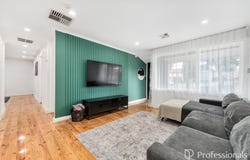 8 Eringa Court, Craigmore, SA 5114