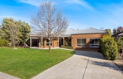 12 Claret Ash Drive, Sunbury, Vic 3429