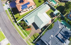 11 Carrumbella Drive, Arundel, Qld 4214