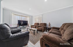 11 Wisteria Drive, Regents Park, Qld 4118