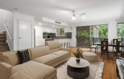 2/62 Plucks Road, Arana Hills, Qld 4054