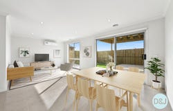 52 Moroak Crescent, Clyde North, Vic 3978
