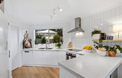 90A Beach Road, Torquay, Vic 3228