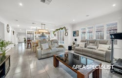 17 Picnic Avenue, Clyde North, Vic 3978