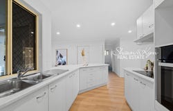 93 Evelyn Road, Wynnum West, Qld 4178