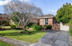 22 Buckingham Crescent, Doncaster, Vic 3108