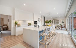 16 Whites Road, Buninyong, Vic 3357