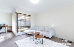 33 Kingfisher Avenue, Ballajura, WA 6066