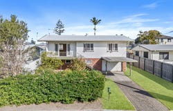6 Saltash Street, Labrador, Qld 4215