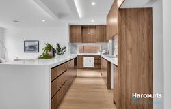 28 Winter Street, Clyde North, Vic 3978