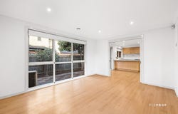 2/23 Crookston Road, Reservoir, Vic 3073
