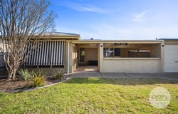 8 Eyre Street, Lake Albert, NSW 2650