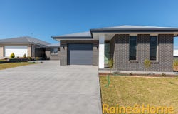 5 & 5A Cove Circuit, Dubbo, NSW 2830