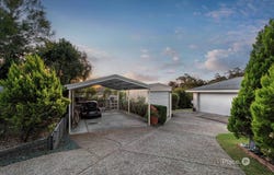 3 Tipuana Place, Cashmere, Qld 4500