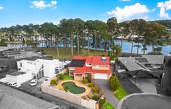 24 Foreshore Close, Elanora, Qld 4221