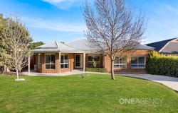 12 Claret Ash Drive, Sunbury, Vic 3429