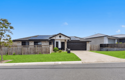 4 Clara Street, South Maclean, Qld 4280