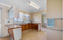 303 Cliveden Avenue, Oxley, Qld 4075