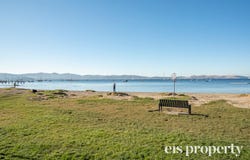 14 Marieville Esplanade, Sandy Bay, Tas 7005