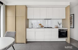 1203/8 Pearl River Road, Docklands, Vic 3008